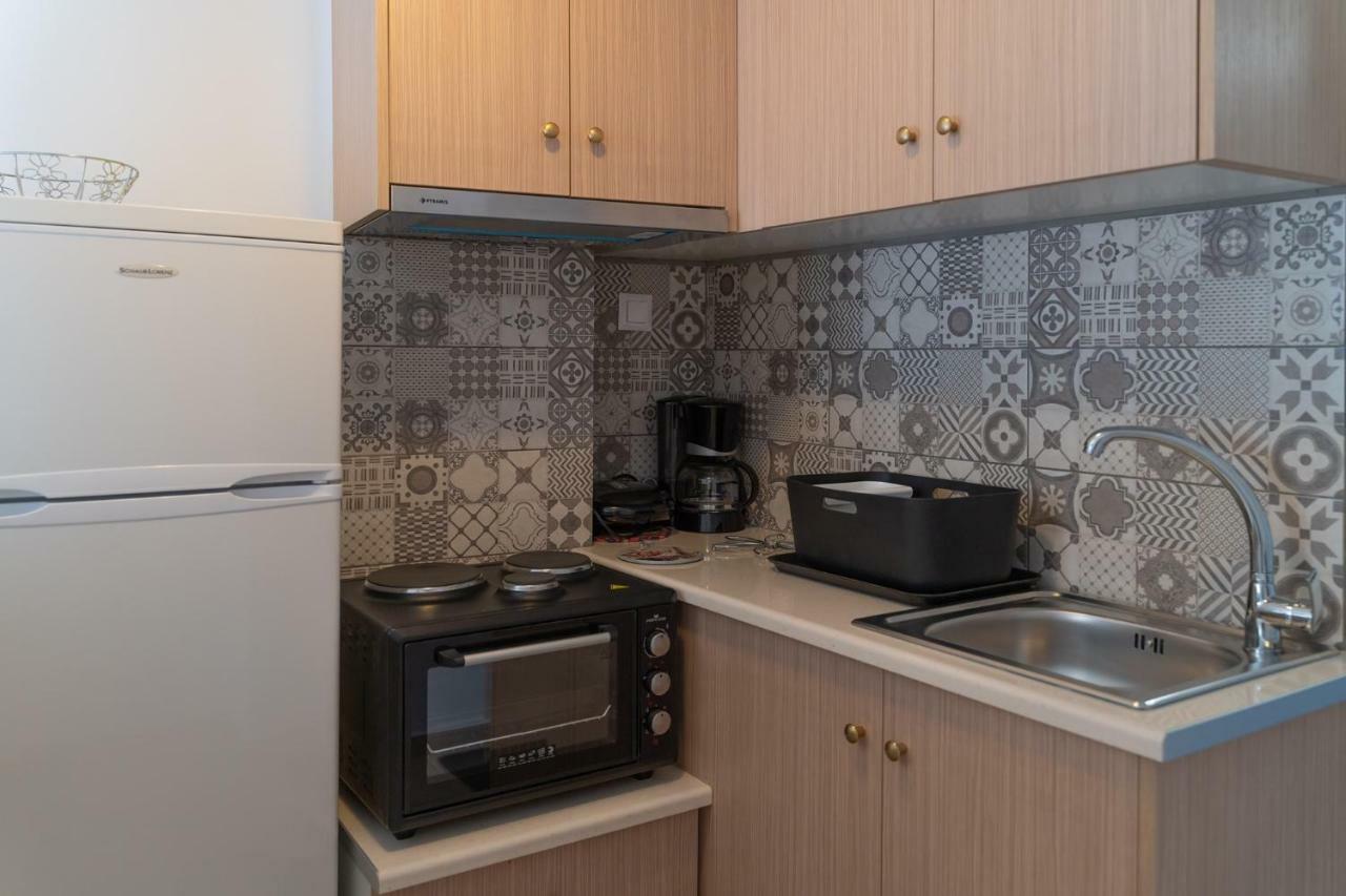 Katerina Holiday Studios Никиана Екстериор снимка