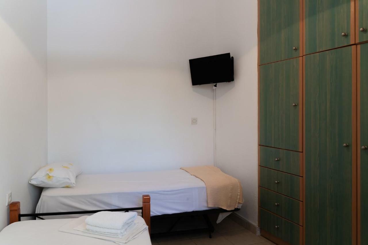 Katerina Holiday Studios Никиана Екстериор снимка