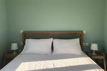 Katerina Holiday Studios Никиана Екстериор снимка